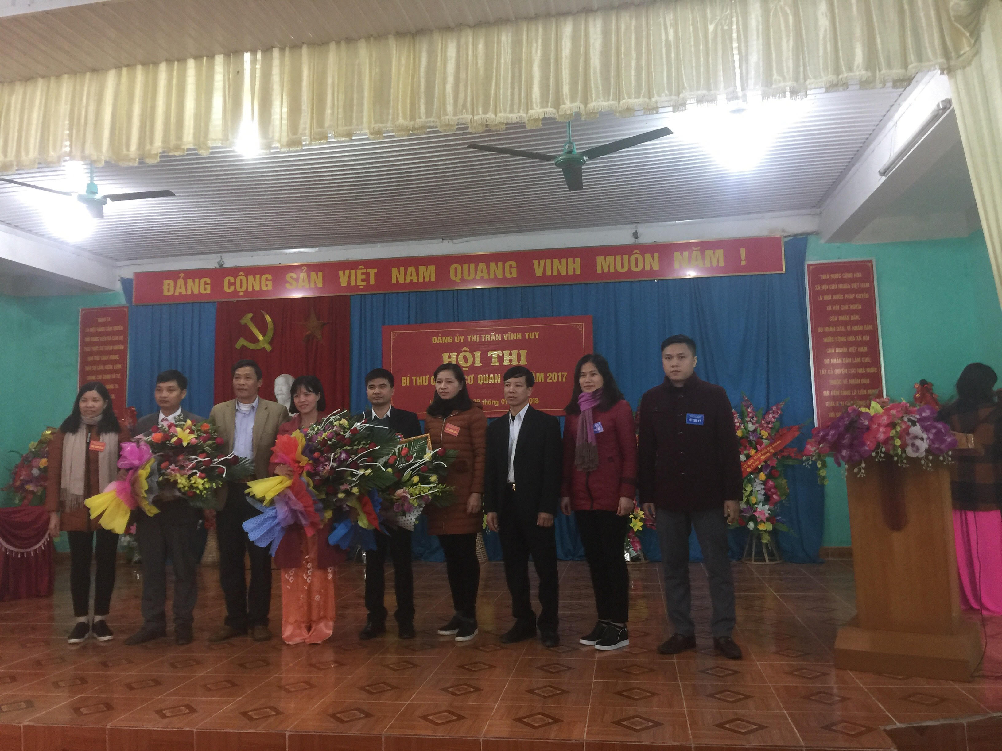 Đảng bộ thị trấn Vĩnh Tuy tổ chức Hội thi Bí thư Chi bộ cơ quan giỏi năm 2017